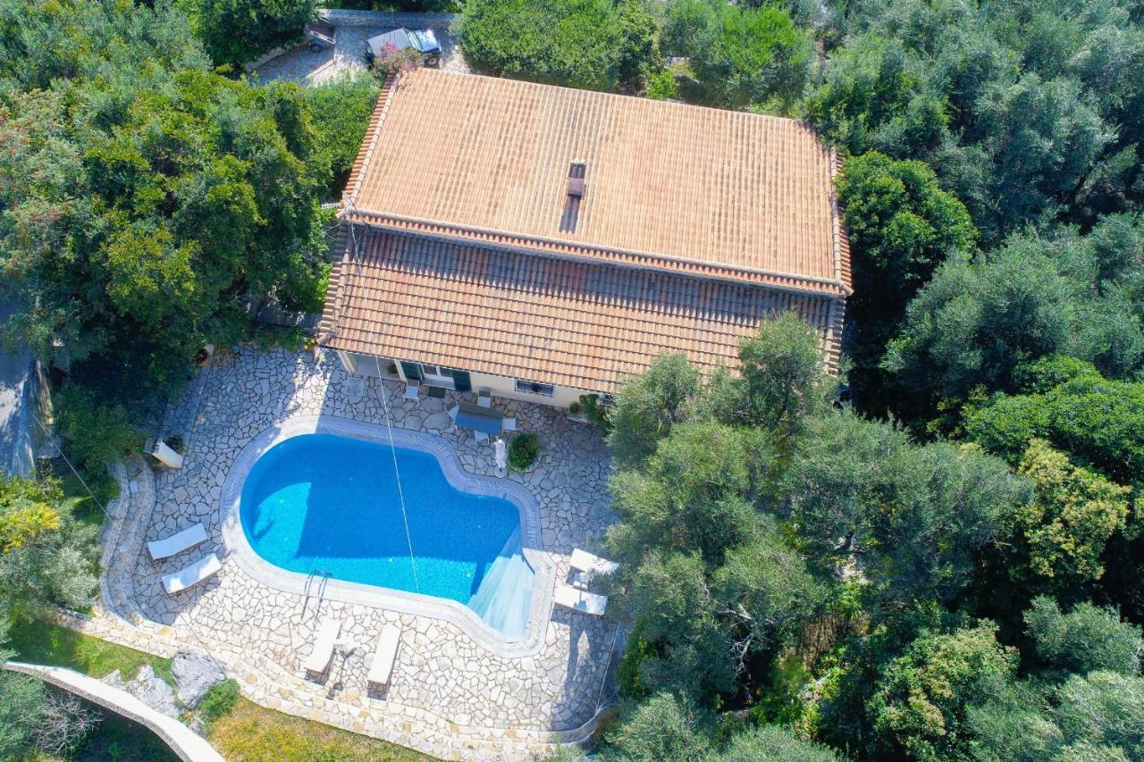 Villa Natasha Katavolos Екстер'єр фото